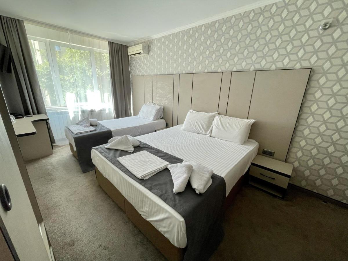 Cosmos Hotel